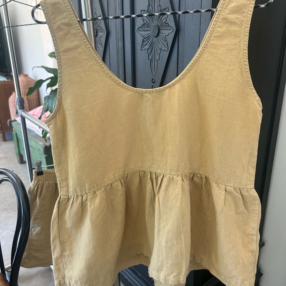 Ilana Kohn Size S Beige Tan Linen Peplum Tank and Shorts Ensemble Set Never Worn - Picture 5 of 7